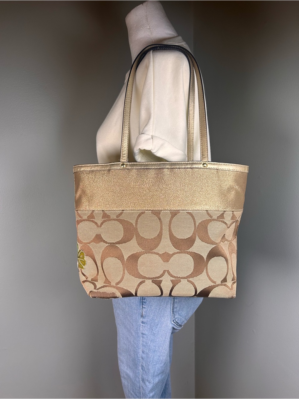 Authentic Coach Vintage Y2K Metallic Floral C's Monogram Tote Bag - Picture 8 of 15